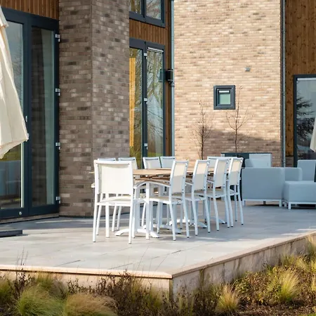 Luxury With Dishwasher Villa