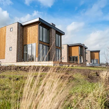 Luxury With Dishwasher Villa *