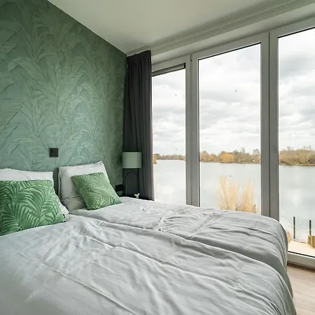 Luxury With Dishwasher Villa *